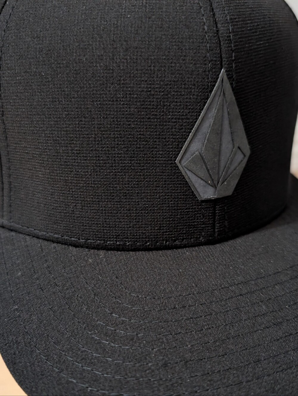 Volcom Stone Tech Snapback - Picture 2 of 8